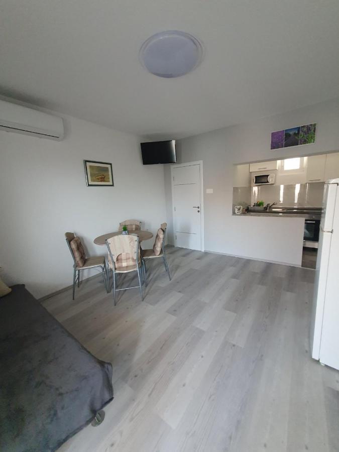 Apartments Nemcic 2 ニン エクステリア 写真
